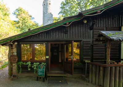 Turmbaude am Wallenburger Turm in Trusetal