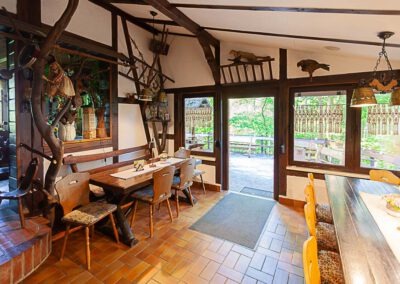 Gasträume der Turmbaude am Wallenburger Turm in Trusetal